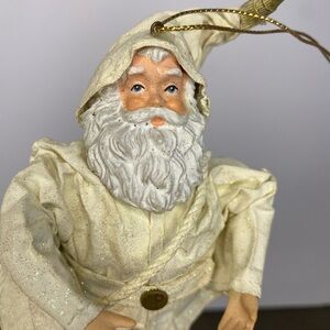 Christmas Ornament Santa White Woodland Expressive Face Fabric Mache Satchel 5”